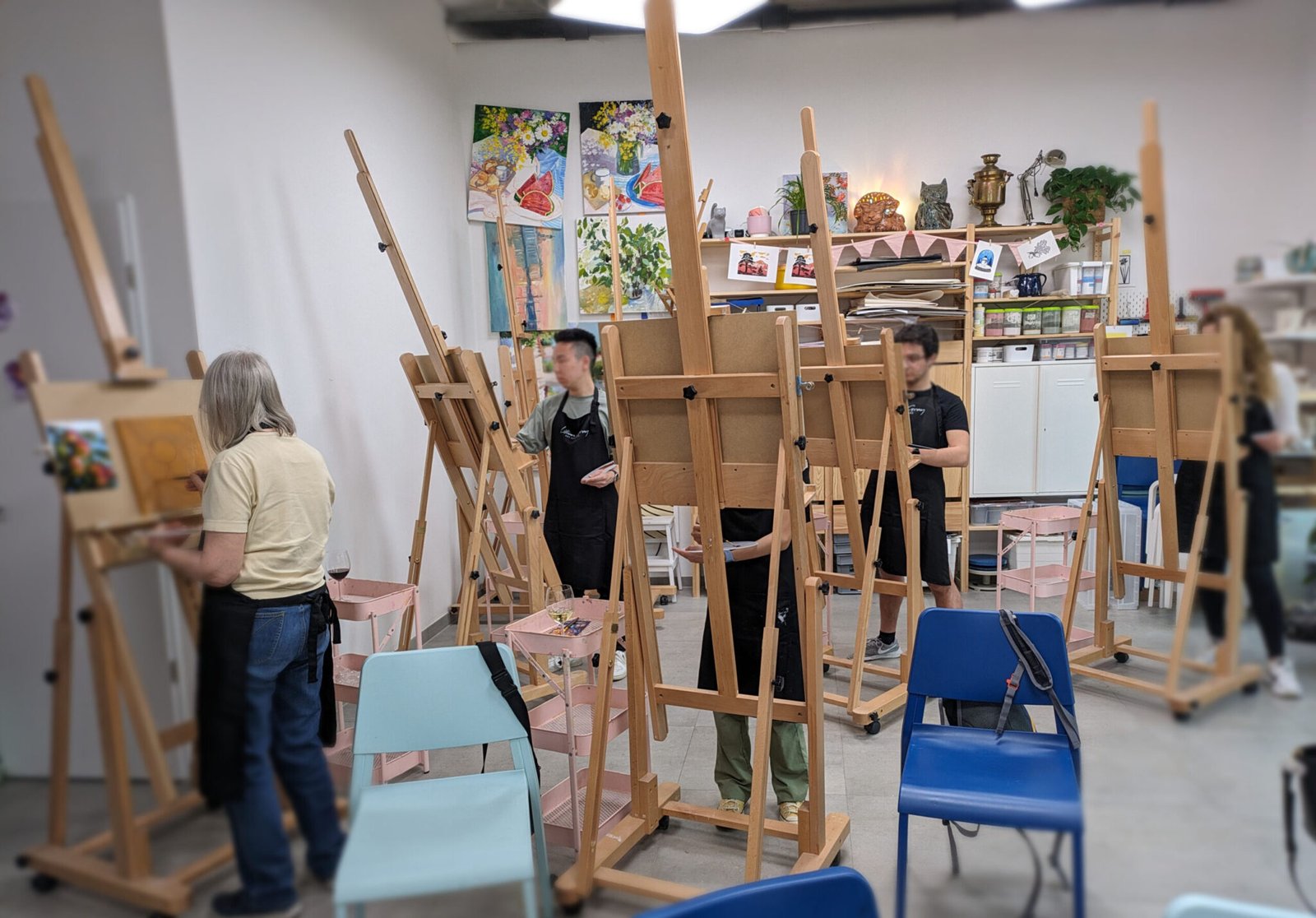 Weekly Art Classes in Munich - Lillian Gray Art